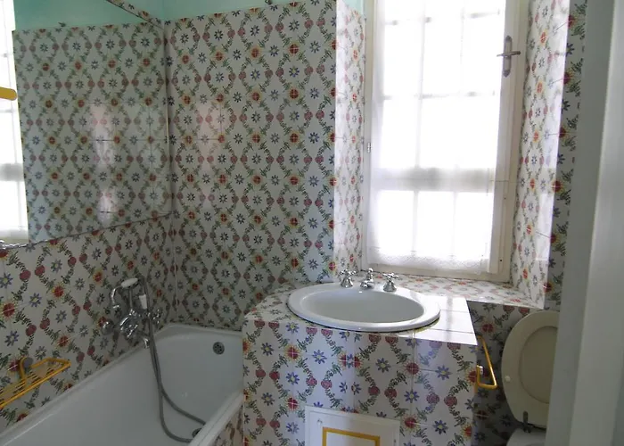 Five Lands Pink Nyaraló Levanto